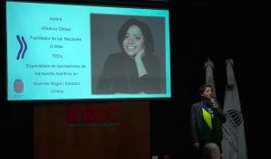 Ex apátrida Maha Mamo dicta conferencia sobre cómo vivió 26 años sin documentos