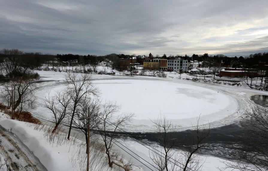 Disco de hielo en Maine empieza a derretirse debido al clima