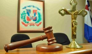 Condenan a 20 años a dos abusadores que violaron a su hermana menor