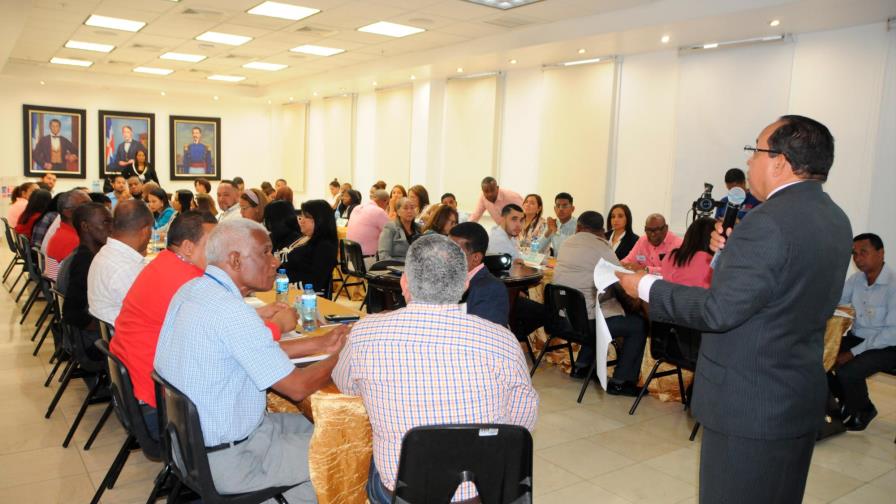 Educación evalúa 120 escuelas para incorporarlas a jornada extendida