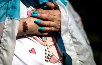 Filtran borrador que anularía sentencia Roe vs Wade para eliminar derecho al aborto en EEUU