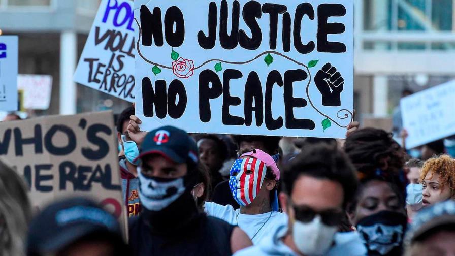 Minesota moviliza a toda su Guardia Nacional para acabar con los disturbios