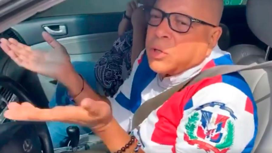 ¿Cuál es el miedo?, cuestiona Manny Solano tras impedírsele protestar frente al Palacio Nacional 
