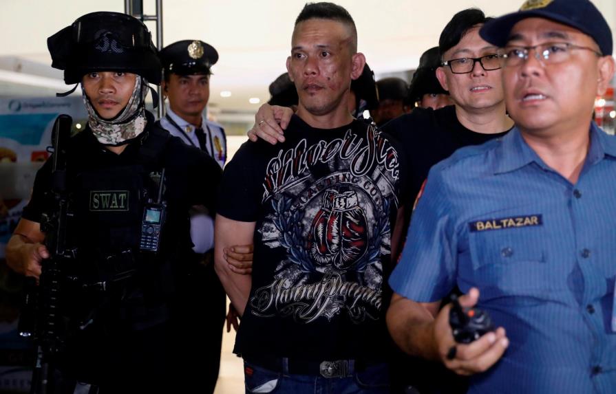 Liberan a la treintena de rehenes del asalto en centro comercial de Manila