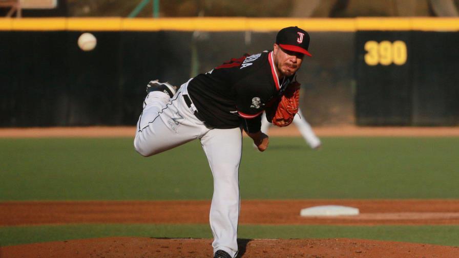 Manny Barreda desde el montículo acerca a los Tomateros a la final en México