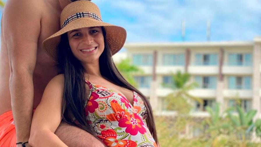 Nace hija de Manny Cruz; su esposa sigue delicada por COVID-19 Nace hija de Manny Cruz; su esposa sigue delicada por COVID-19