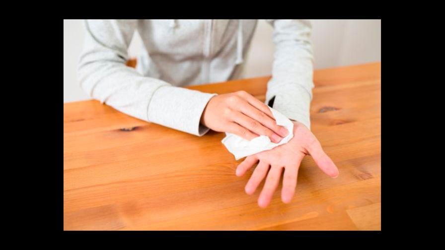 Tres soluciones caseras para la sudoración excesiva de las manos