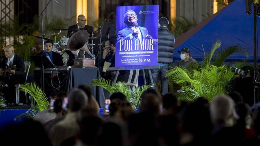 Nicaragua rinde homenaje a Armando Manzanero Nicaragua rinde homenaje a Armando Manzanero