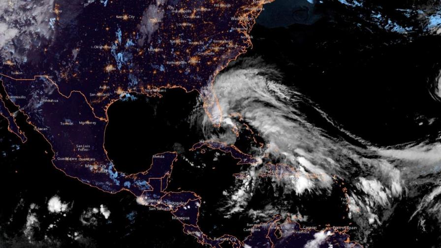 Eta se debilita en Golfo de México y es menos posible que se vuelva huracán