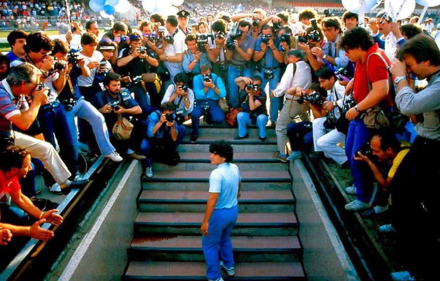 Reseña: Cautivador documental de años de Maradona en Nápoles