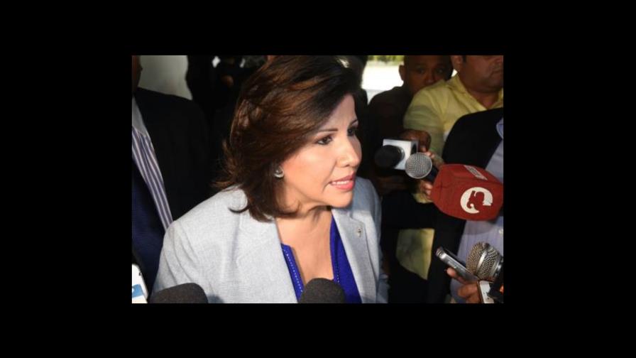 Vicepresidenta afirma El Alfa tiene la oportunidad de demostrar lo que dijo al recibir un Soberano   
 Se refiere a las críticas que recibió el artista por ser premiado como Artista Urbano del Año 2018