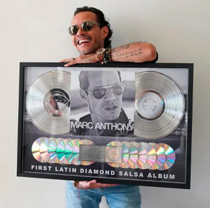 Marc Anthony recibe disco de diamante por su álbum 3.0