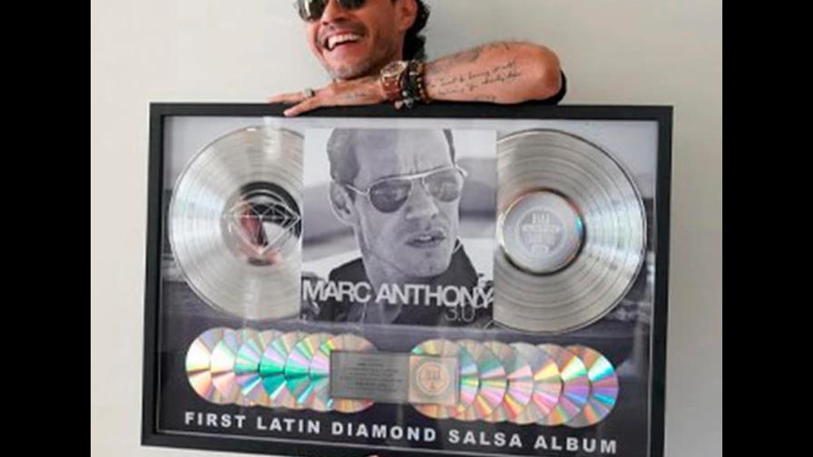 Marc Anthony recibe disco de diamante por su álbum 3.0