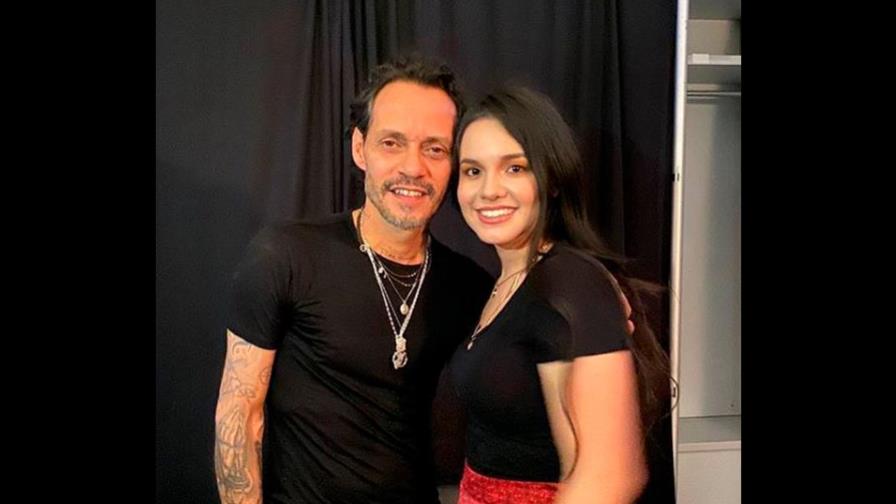 Marc Anthony recibe críticas por una imagen con Sarita, la hija de José José