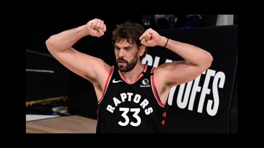 Los Lakers fichan a Marc Gasol por dos años y traspasan a McGee a Cavaliers