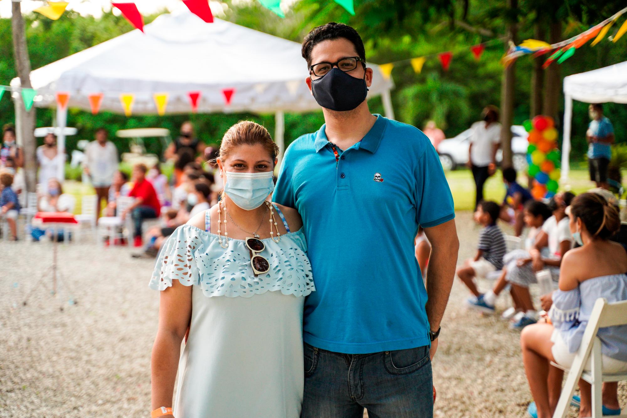 Marcelle Álvarez y Raymond Arias.