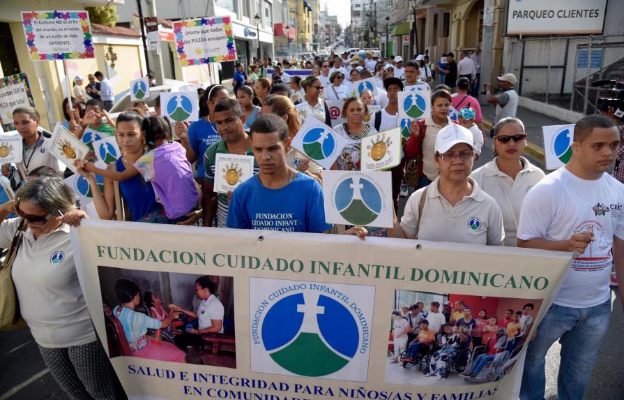 En Santiago realizan caminata a favor de personas con discapacitad