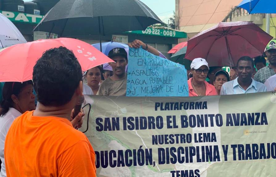 Marchan en San Isidro en reclamo de agua, luz y seguridad pública