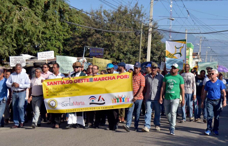 Realizan caminata para exigir seguridad en barrio Cienfuegos 