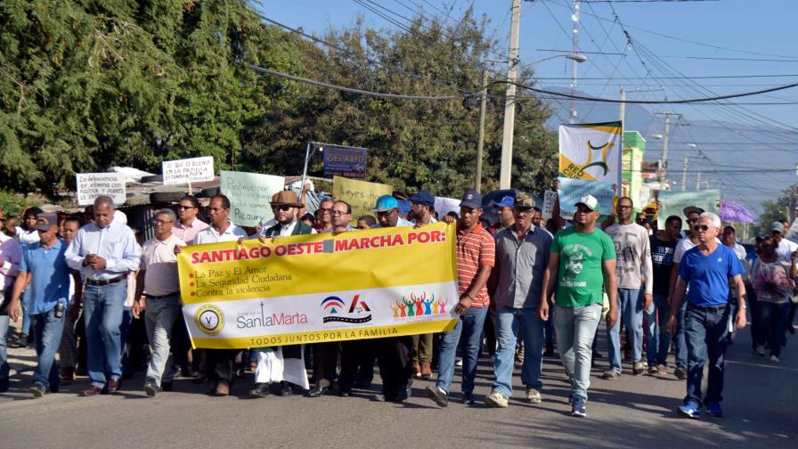 Realizan caminata para exigir seguridad en barrio Cienfuegos 