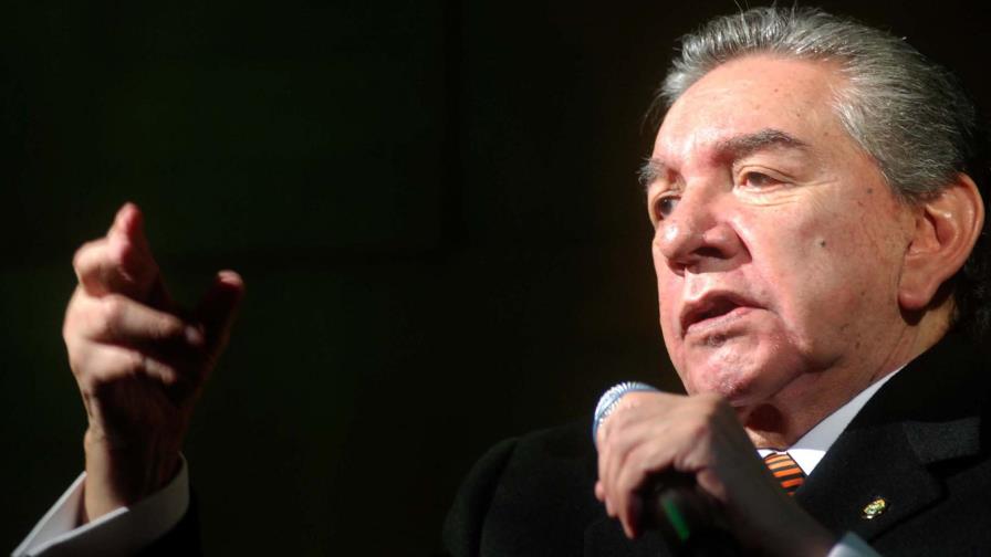 Hospitalizan al cantante Marco Antonio Muñiz por problemas con una hernia Hospitalizan al cantante Marco Antonio Muñiz por problemas con una hernia