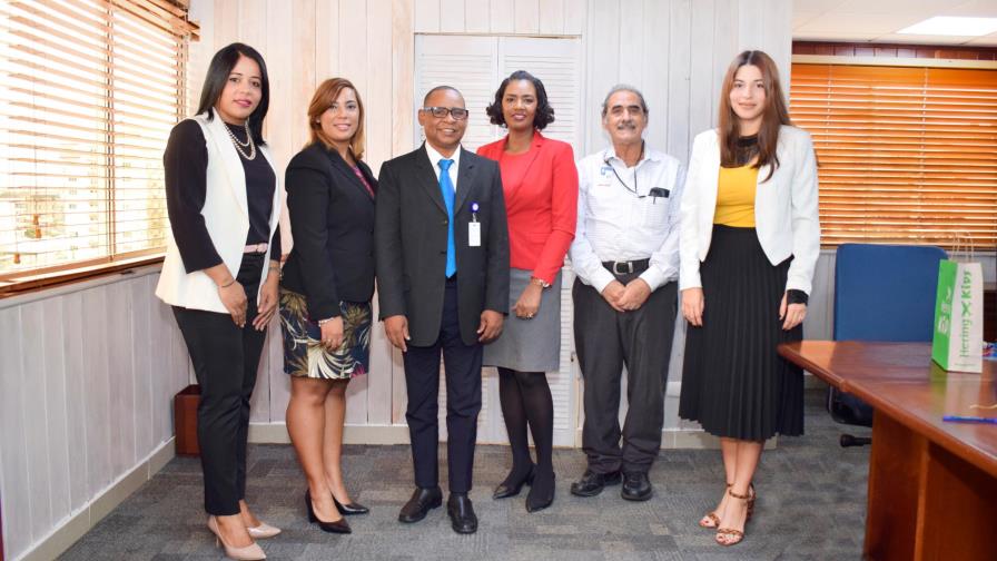 Establecimientos de comida rápida firman acuerdo para el Programa Primer Empleo