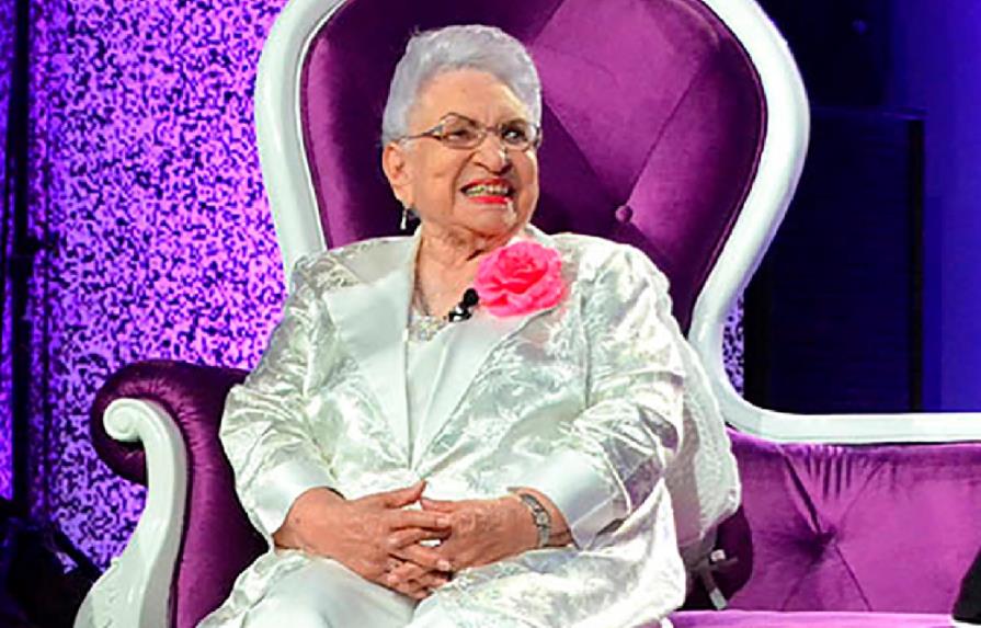 María Cristina Camilo revela porqué ha dedicado 66 años a vestir de blanco todos los jueves 