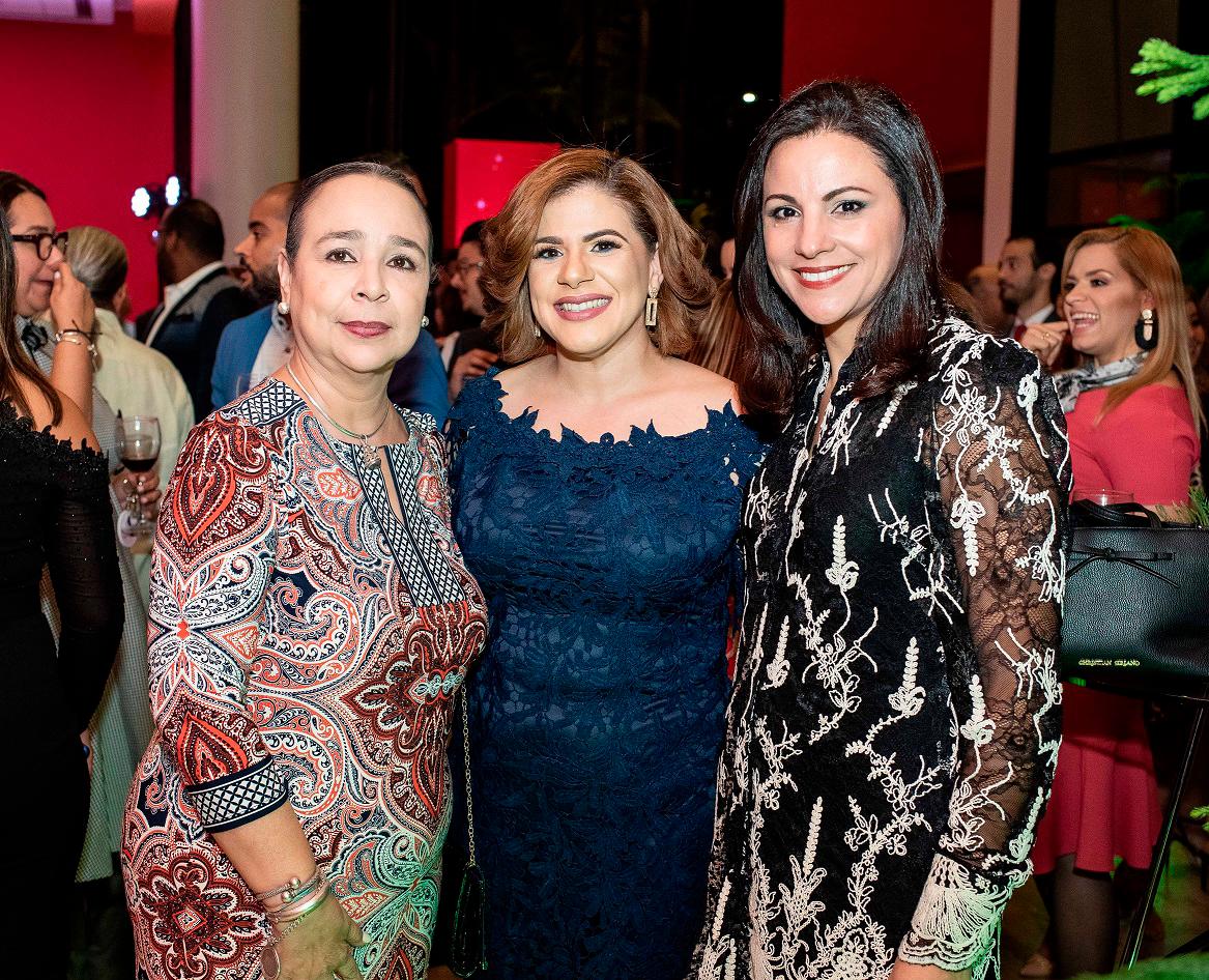 María Cantisano, Soribel Rodríguez y Eselia Báez.
