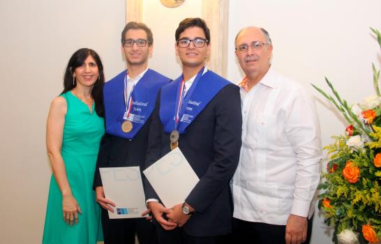 Progressive English gradúa 103 nuevos profesionales del idioma Inglés