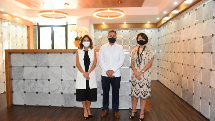 Grupo Blandino presenta en Santiago su complejo de columbarios