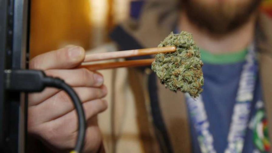 Estudio: Fumar marihuana a diario aumenta riesgo de psicosis