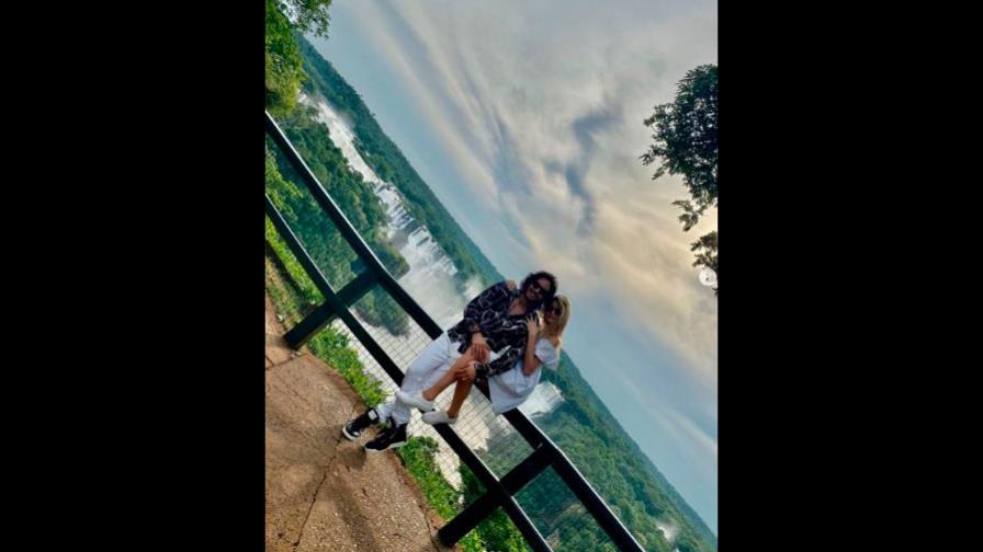 Enamorado como nunca; actor Mario Cimarro se compromete