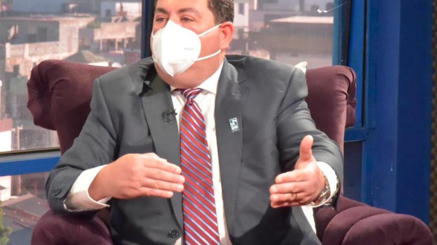 Hospitales no pueden rechazar haitianas embarazadas, dice director del SNS Hospitales no pueden rechazar haitianas embarazadas, dice director del SNS