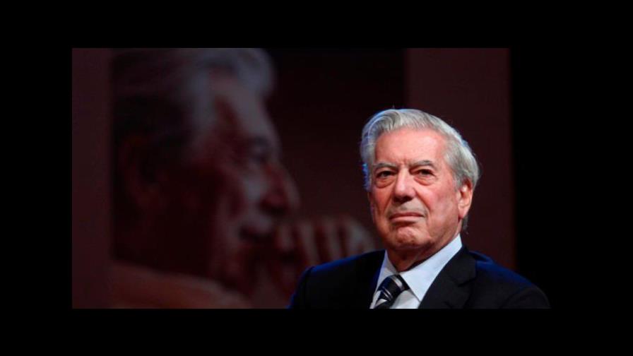 Vargas Llosa: Vizcarra hizo bien en cerrar un Parlamento lleno de pillos