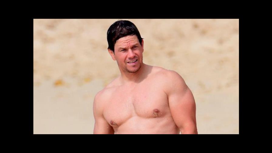 Filtran imagen de Mark Wahlberg donde luce irreconocible tras subir de peso para su nueva película