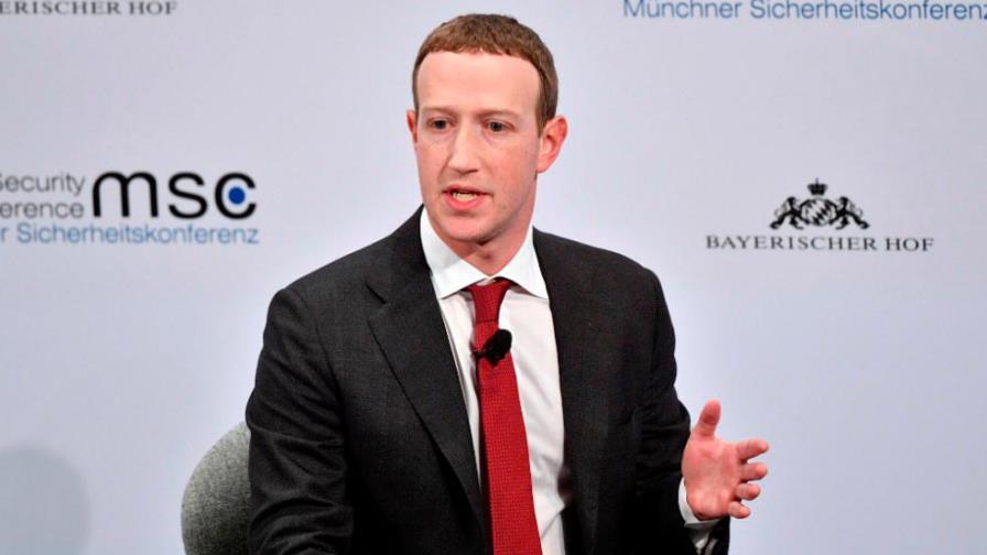 Mark Zuckerberg pide perdón por la caída de sus redes