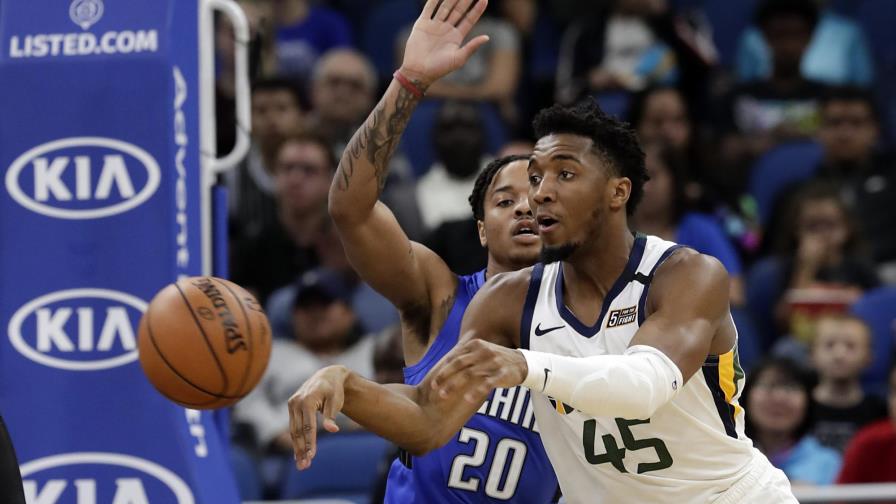 Mitchell anota 32 puntos en triunfo del Jazz sobre el Magic