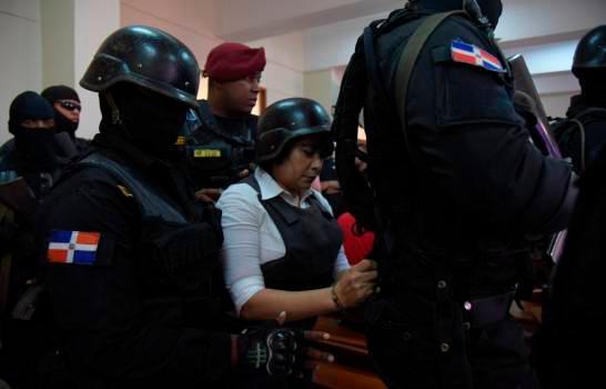 Tribunal ordena libertad de Marlin Martínez por asesinato de Emely Peguero 