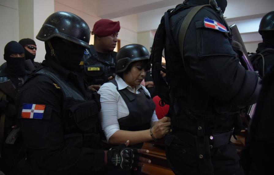 Tribunal reduce a dos años la prisión de Marlin Martínez por el asesinato de Emely Peguero