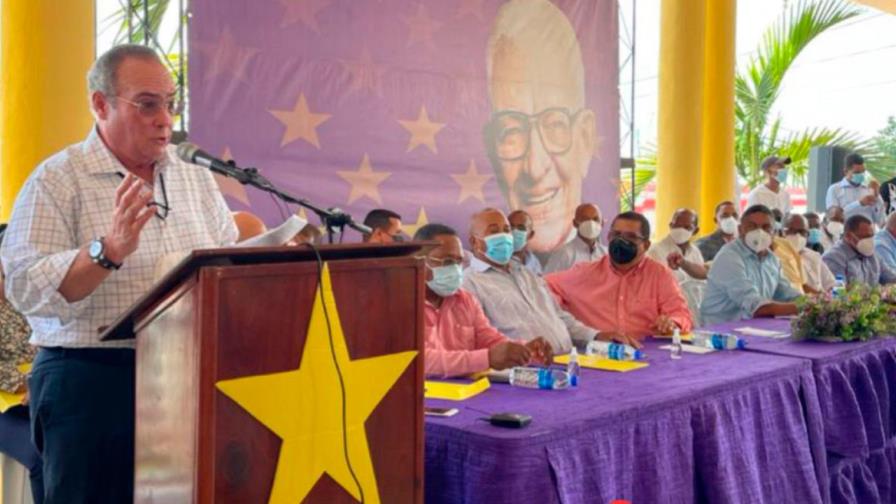 Mariotti critica que el Gobierno vuelva a pagar con cheques