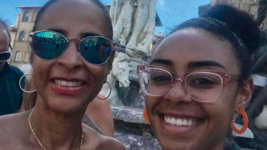 Madre mató a sus hijos adultos a tiros antes de suicidarse Madre mató a sus hijos adultos a tiros antes de suicidarse