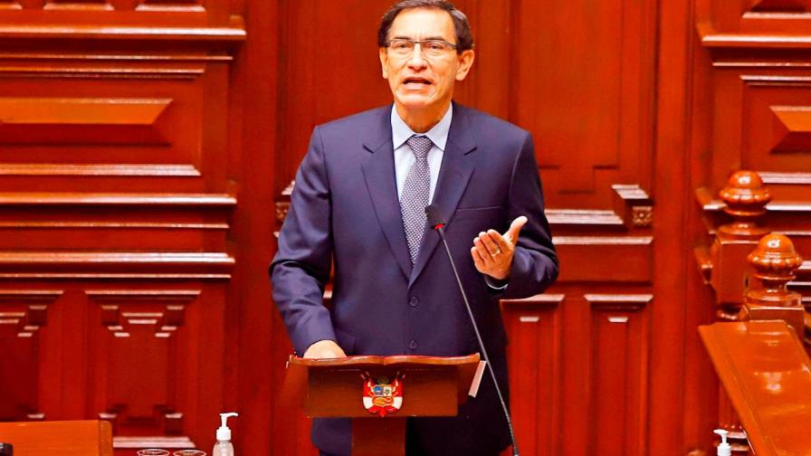 Congreso destituye al presidente de Perú Martín Vizcarra