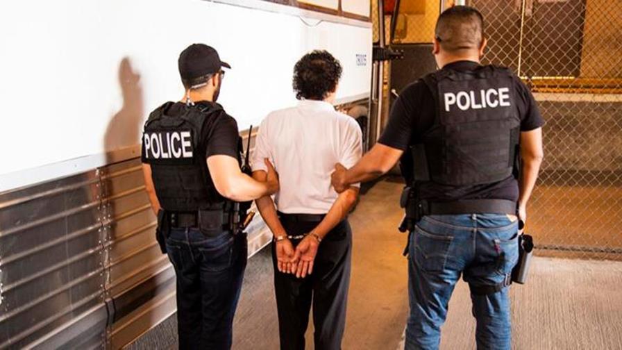 30 mil dominicanos califican para ser deportados de Estados Unidos 30 mil dominicanos califican para ser deportados de Estados Unidos
