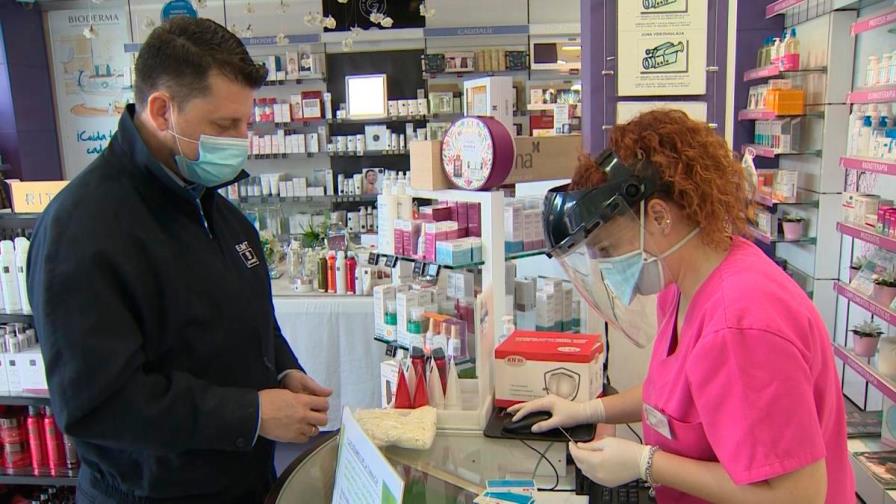 Nueva York insiste en uso de mascarillas en interiores tras la aparición de ómicron Nueva York insiste en uso de mascarillas en interiores tras la aparición de ómicron