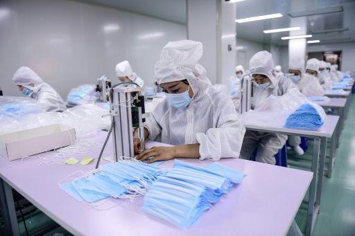 Fabricación de máscaras preocupa a fabricantes de pañales en China