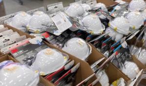Un farmac&eacute;utico de Nueva York lleg&oacute; a acumular 200,000 mascarillas ante COVID-19