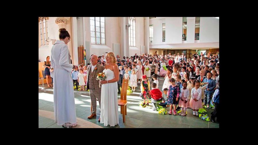 Unos enamorados que decidieron unirse en matrimonio descubren que ya estaban casados 