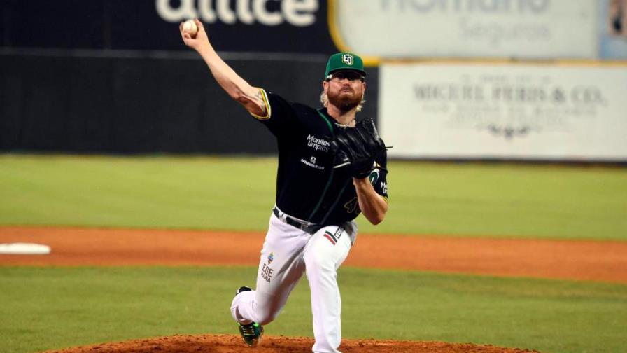 Estrellas Orientales repetirán al relevista Matt Pobereyko