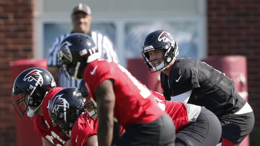 Falcons de Atlanta cierran instalaciones tras otro positivo