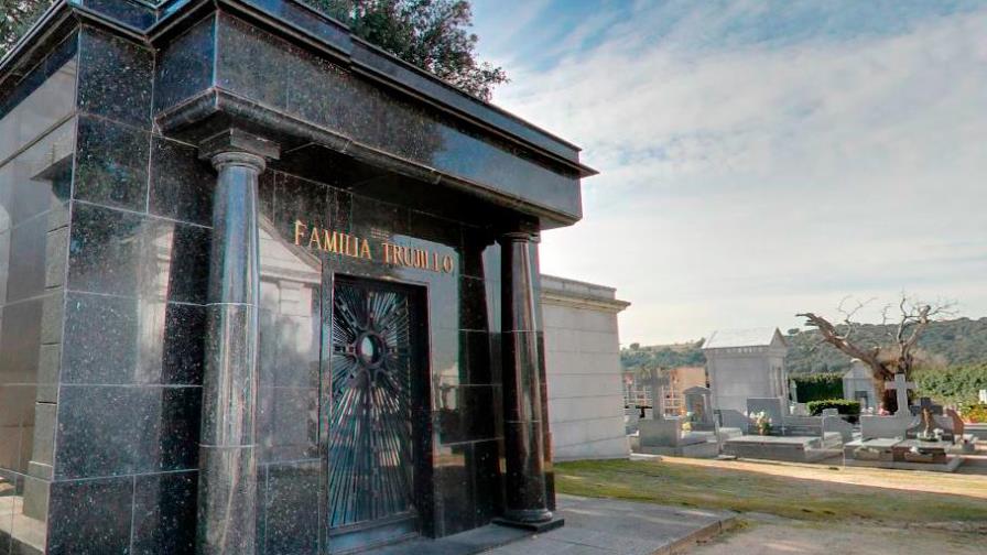 Restos de Trujillo y de otros dictadores latinoamericanos reposan en Madrid